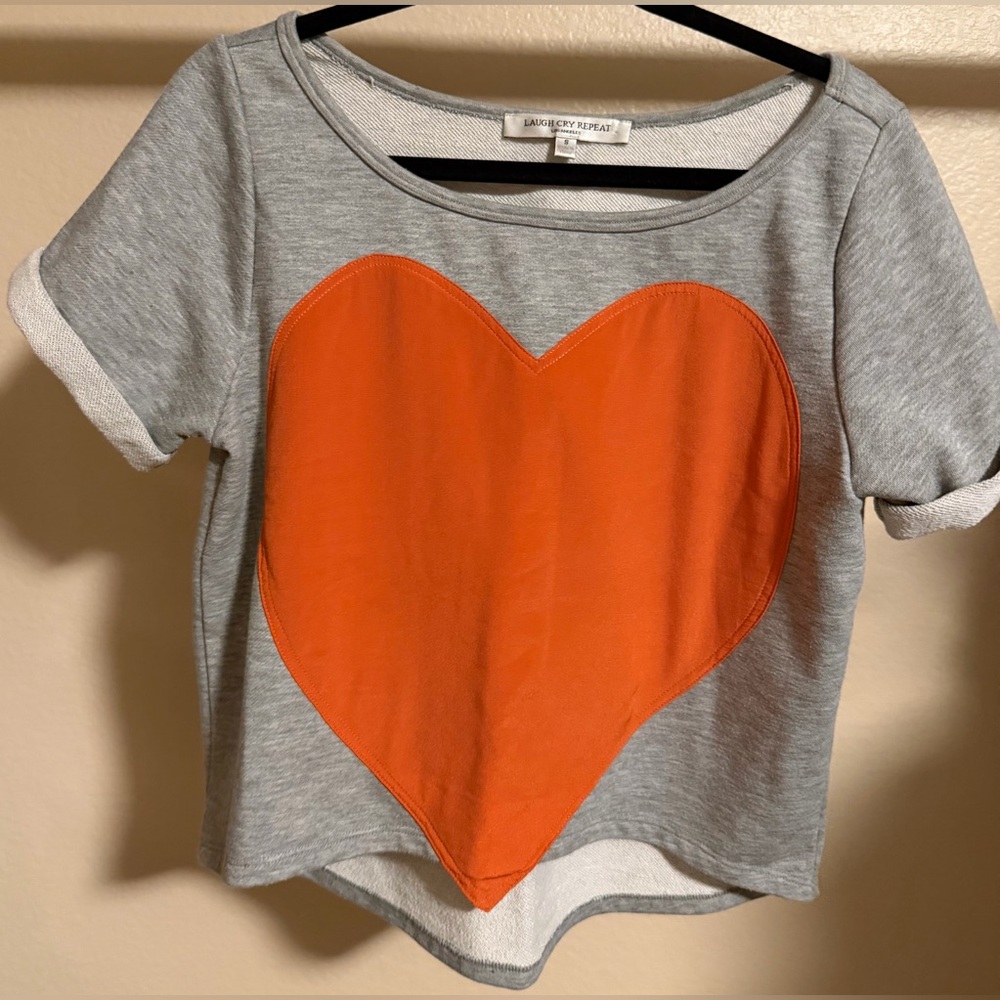 Preowned Laugh Cry Repeat Gray Tee 🧡 Crop Top Size S Excellent condition